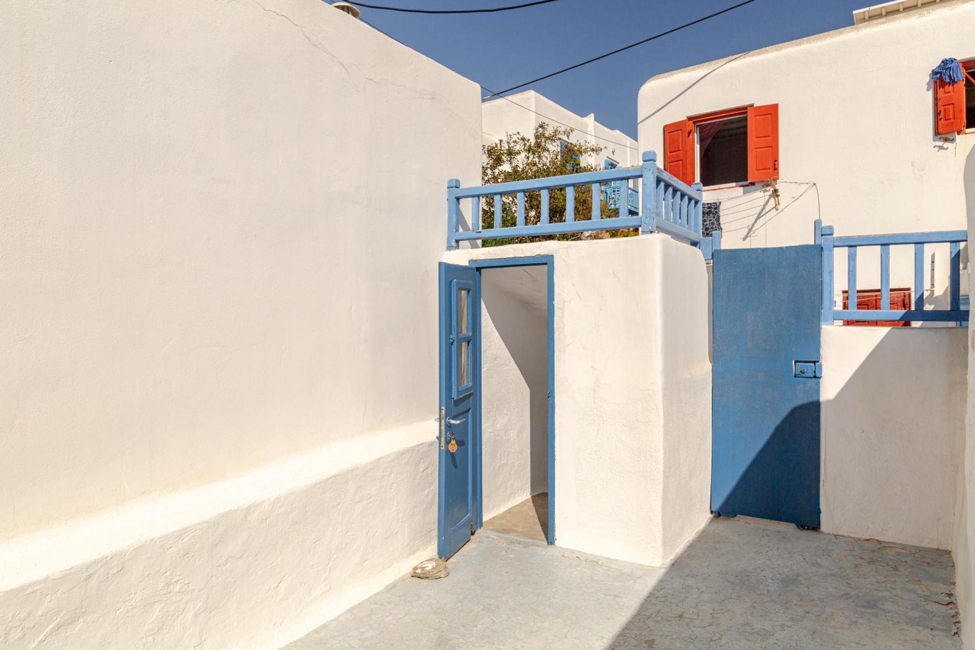Elenitas Town House With Veranda And Sea View Mykonos Town Kültér fotó